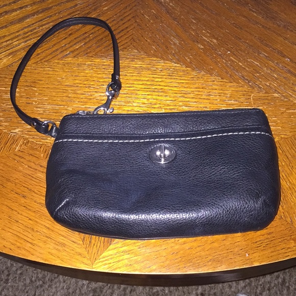 Coach Handbags - Coach wristlet Coach Handbags - Coach wristlet